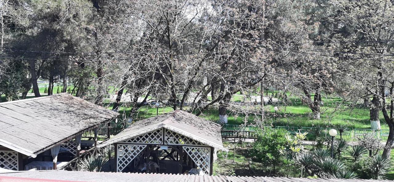 Гостиница "Курорт" Pizunda Esterno foto